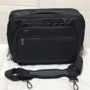 Kenneth Cole computer briefcase with multi compartments and convertible. NWT